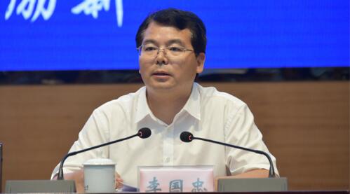 李國忠簡歷：廣西大學黨委書記李國忠，曾任廣西科技廳廳長，桂林理工大學黨委書記，桂林市委常委、組織部部長