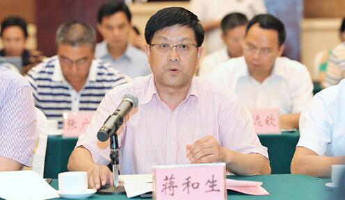 蔣和生簡歷：廣西海洋局局長、農工黨廣西主委蔣和生，曾任廣西農業(yè)廳副廳長、貴港市副市長