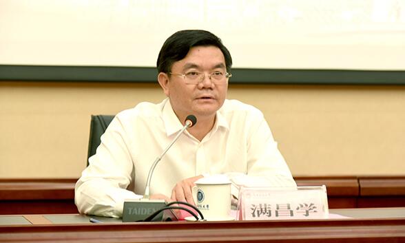 滿昌學簡歷：廣西廣播電視局局長滿昌學，曾任廣西廣播電視臺臺長、廣西科技大學黨委書記