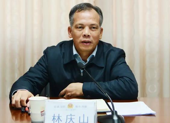 林慶山簡歷：欽州市政協(xié)副主席林慶山被抓接受審查調(diào)查，曾任欽州市委常委、政法委書記、市委秘書長