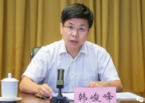 韓峻峰簡歷：桂林航天工業(yè)學(xué)院黨委書記韓峻峰，曾任北部灣大學(xué)黨委書記、校長，廣西機電技術(shù)學(xué)院院長