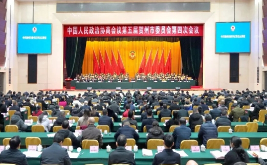 胡建華任賀州市政協(xié)主席，曾任廣西黨校常務(wù)副校長(zhǎng)，南寧市委常委、宣傳部部長(zhǎng)、統(tǒng)戰(zhàn)部部長(zhǎng)（胡建華簡(jiǎn)歷）